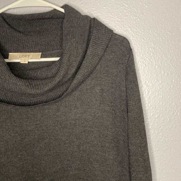 Loft Gray Ribbed Cowl Neck Charcoal Gray Sweater Size Medium - Picture 4 of 11